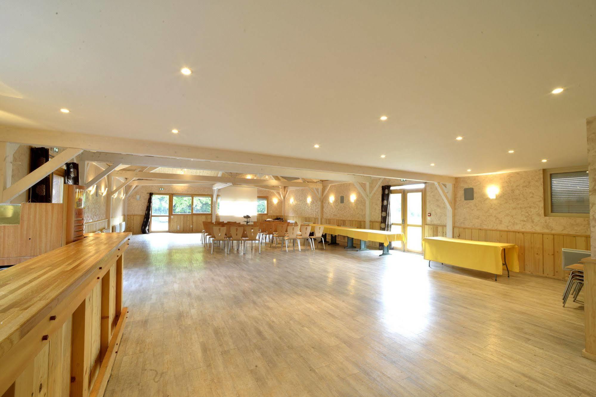 Le Bois Dormant-Hotel Restaurant & Spa Logis Hotel Champagnole Exterior photo